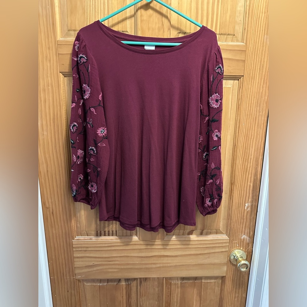 Chico’s Embroidered Gauze Sleeve Tee Size 2 (12)